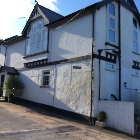 돌리시 The Coach House B&B 외부 사진