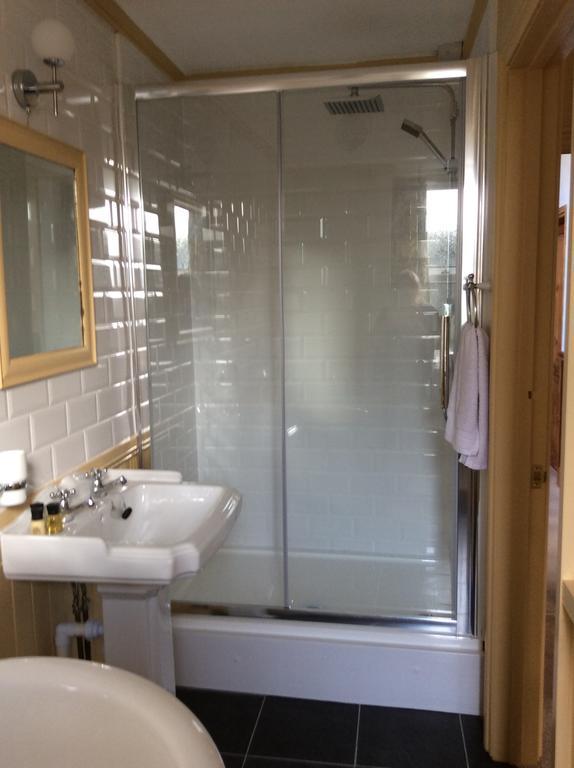 돌리시 The Coach House B&B 외부 사진